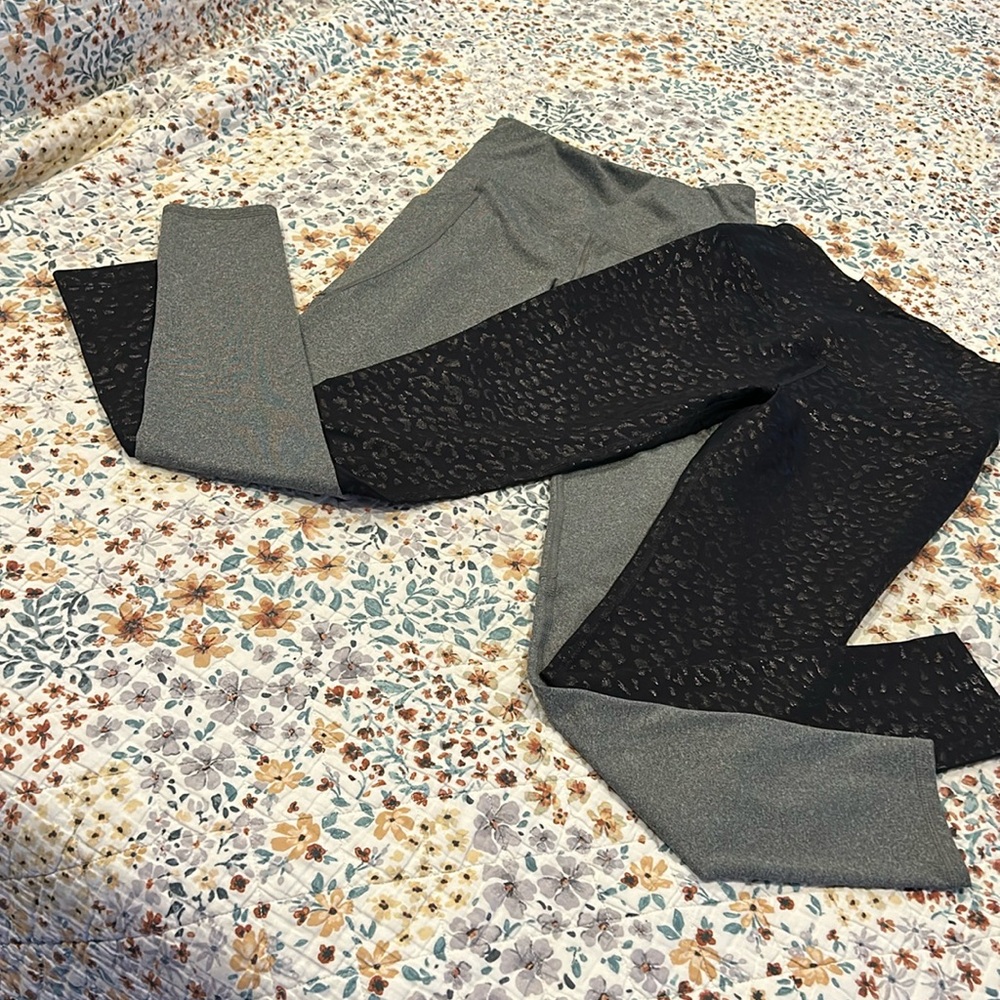 Bundle of So sporty leggings